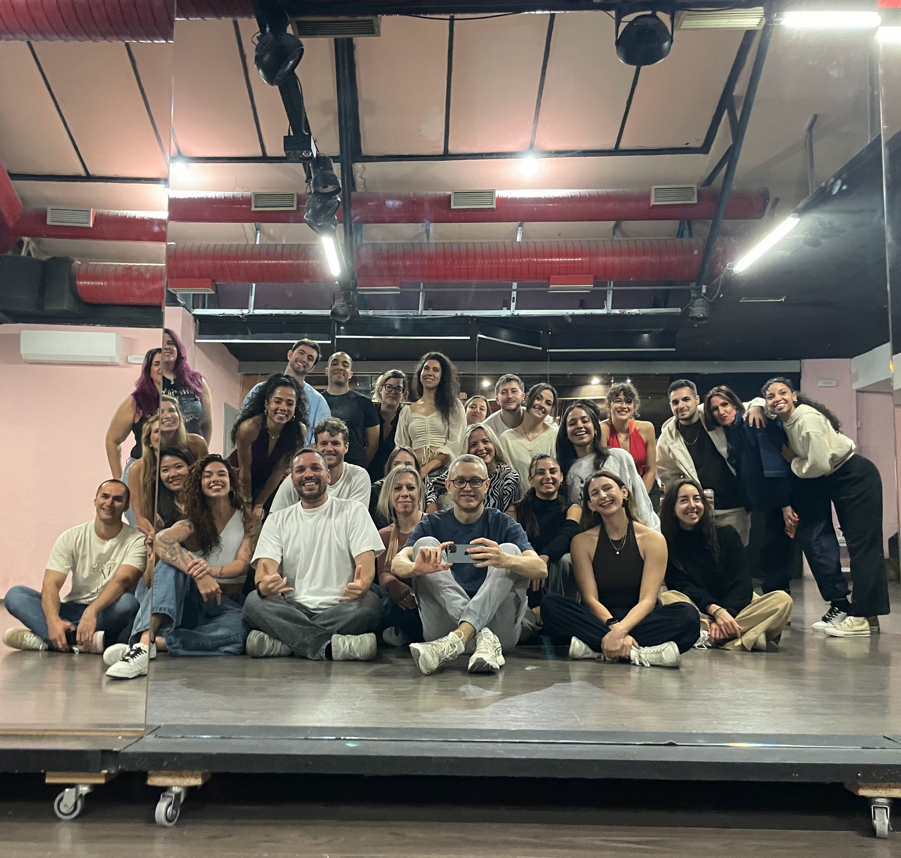 Bailarines compartiendo la comunidad de Brazilian Zouk en Madrid